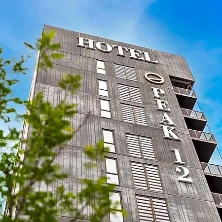 Peak 12 Hotel 4*