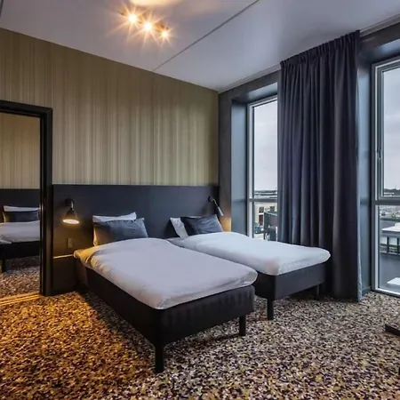 Hotel Peak 12